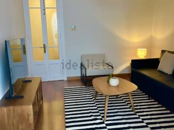 A Beautiful Renovated Apartment in L'Esquerra de l'Eixample, Barc