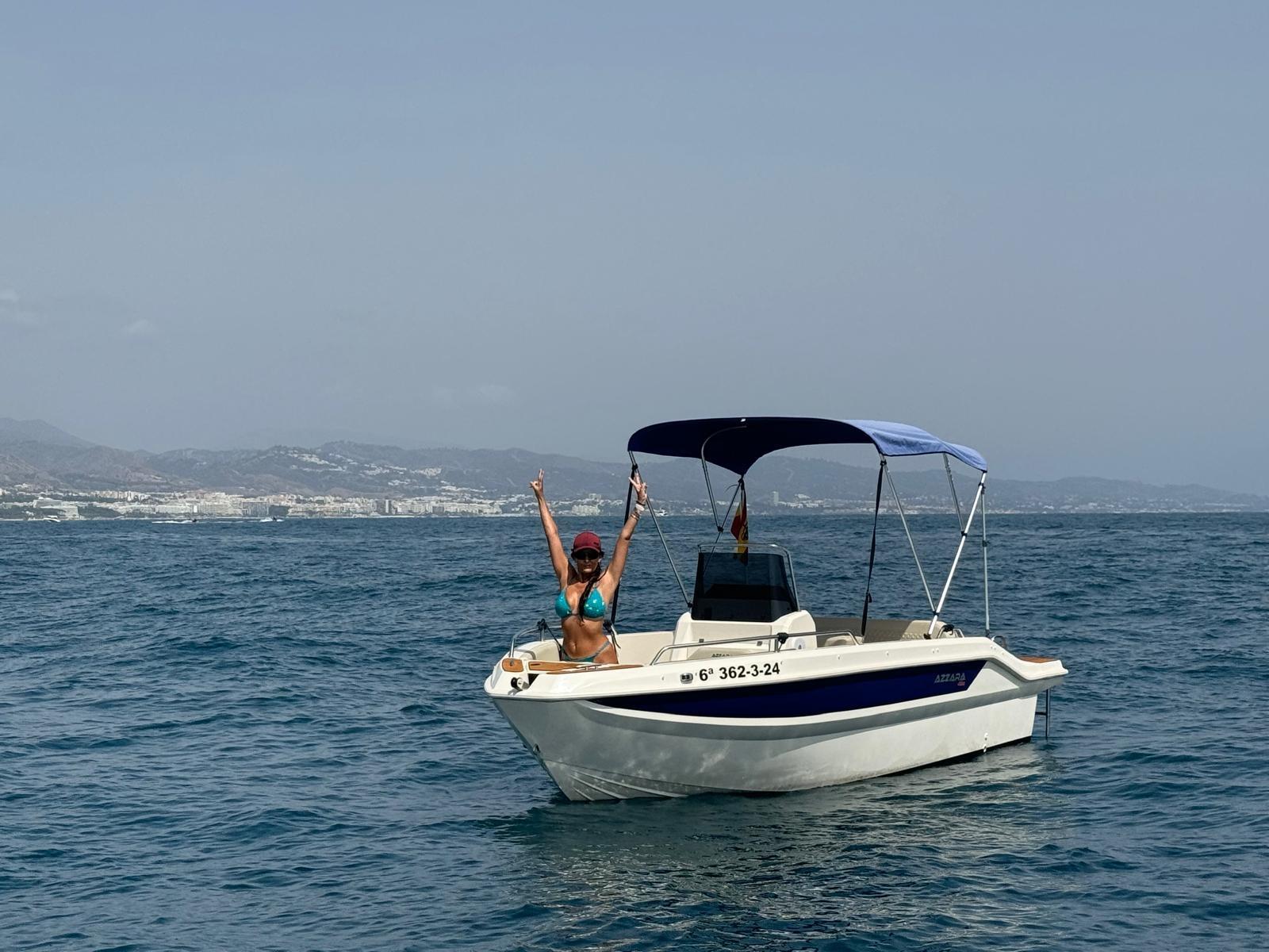 Boat rental in Marbella with no license? Everything you need to know