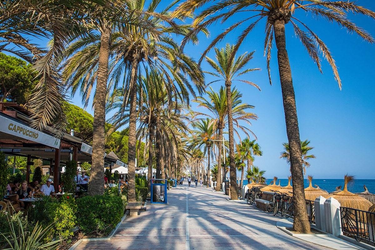 Capuccino Marbella, el mejor desayuno inglés con vistas al mar