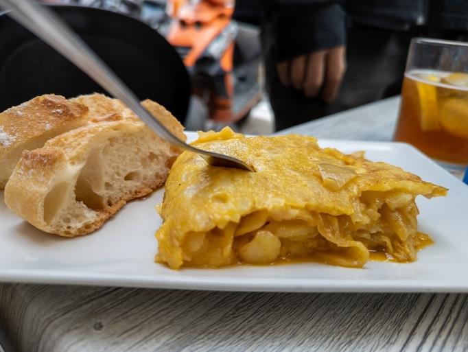The best tapas route in Marbella: 5 essential bars